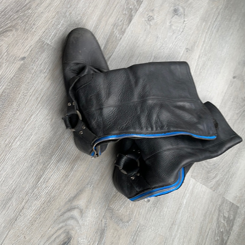 Steve Madden leather boots size 8